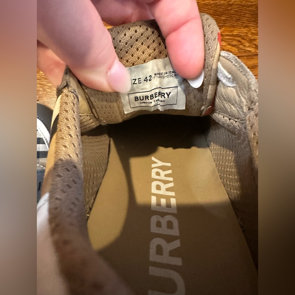 Burberry sneakers - Picture 7 of 7